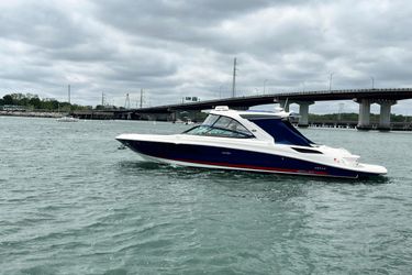 35' Sea Ray 2016 Yacht For Sale